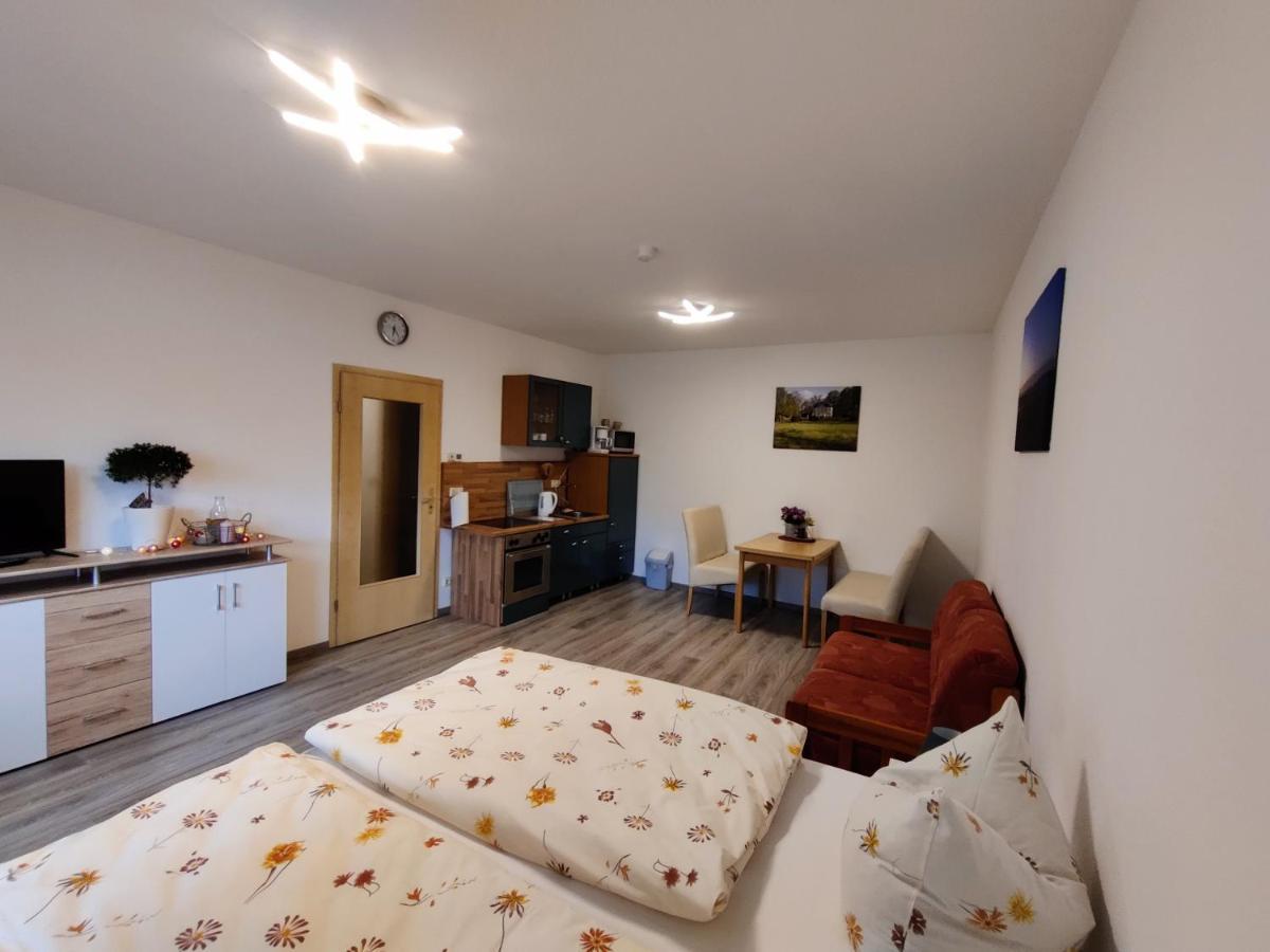 Ferienwohnung Brunow "In Der Natur Zuhause" Neundorf  Exterior foto